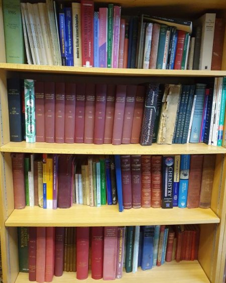 Selection Of Medical Books & Journals (priced Per Foot)