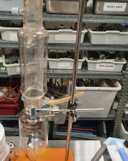 Retort stand large with connector apparatus 