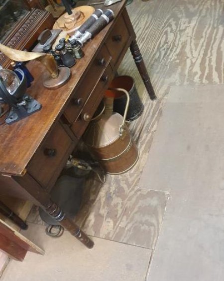 Period desk