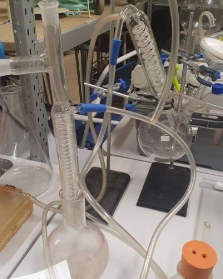 retort stand +condenser 