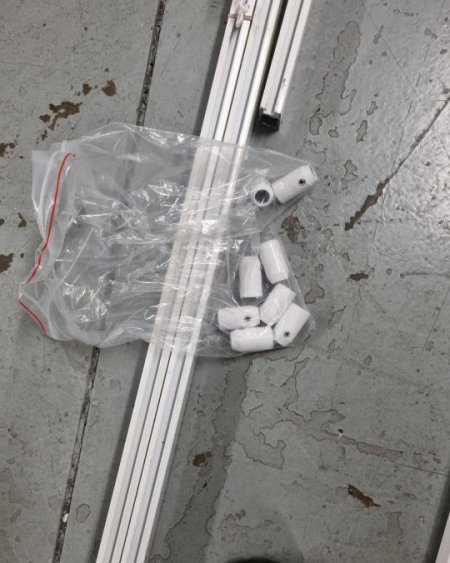 Length of Tracking Straight. Approx. 7ft. + Hooks