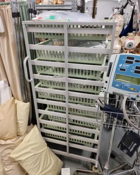 Storage unit green shelf