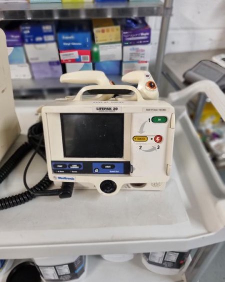 Defib practical with  simulator