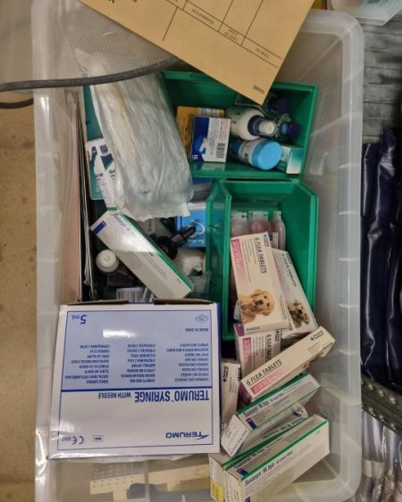 1 clear crate syringes animal tablets (special_