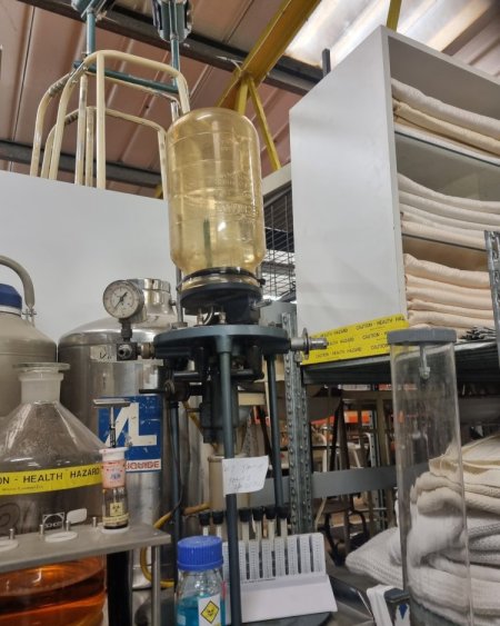 Large apparatus with valve 