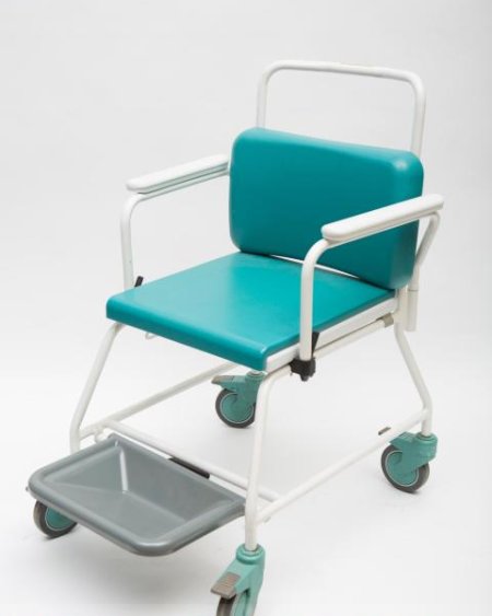 COMMODE CHAIR