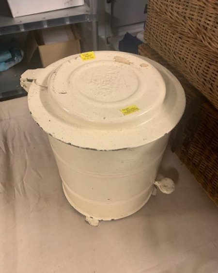 Period bin cream