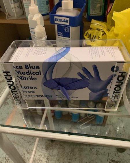 Syringe x 2 and tray