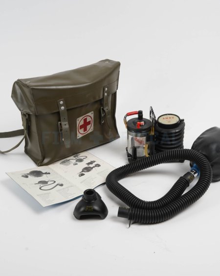 Military Medical Bag & Period Respirator 