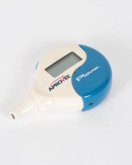 Ear thermometer 