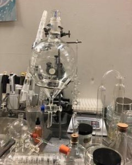 Experiment with teardrop flask