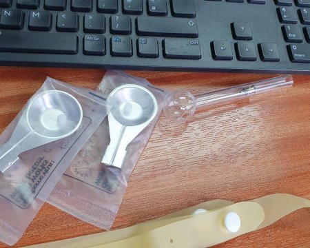 Crack pipe + 2 heroin spoons x3 vials