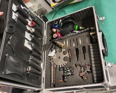 Tatoo case (L) dressed
