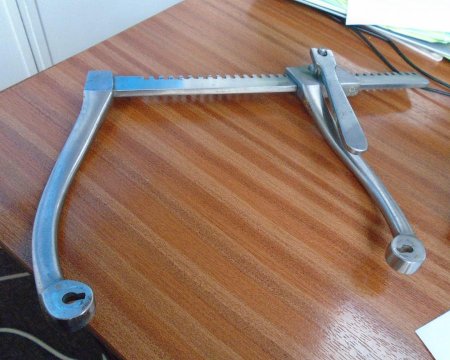 Large retractors