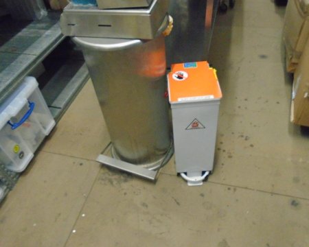 Hospital BIN RED LID