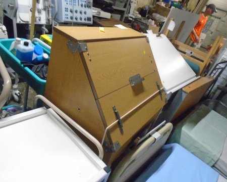 Drugs Trolley Dressed