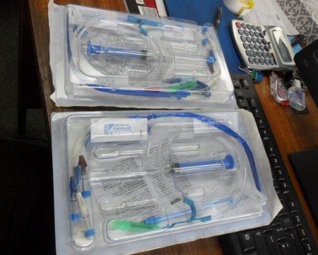 Venus catheterization set opened  to buy