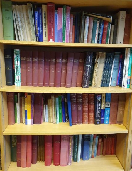 Selection Of Medical Books & Journals (priced Per Foot)