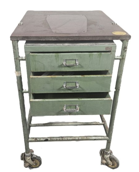 Period Crash Cart 