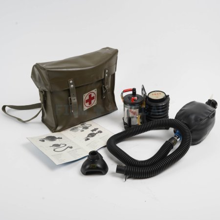 Military Medical Bag & Period Respirator 