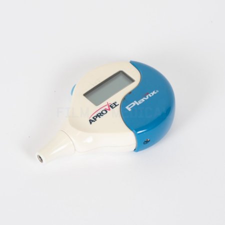 Ear thermometer 